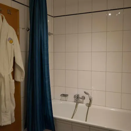 Inselblume 04 - Geraeumige Am Suedstrand *