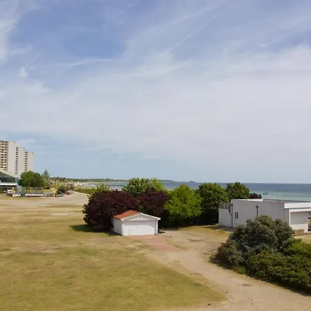 Inselblume 04 - Geraeumige Am Suedstrand Burgtiefe auf Fehmarn